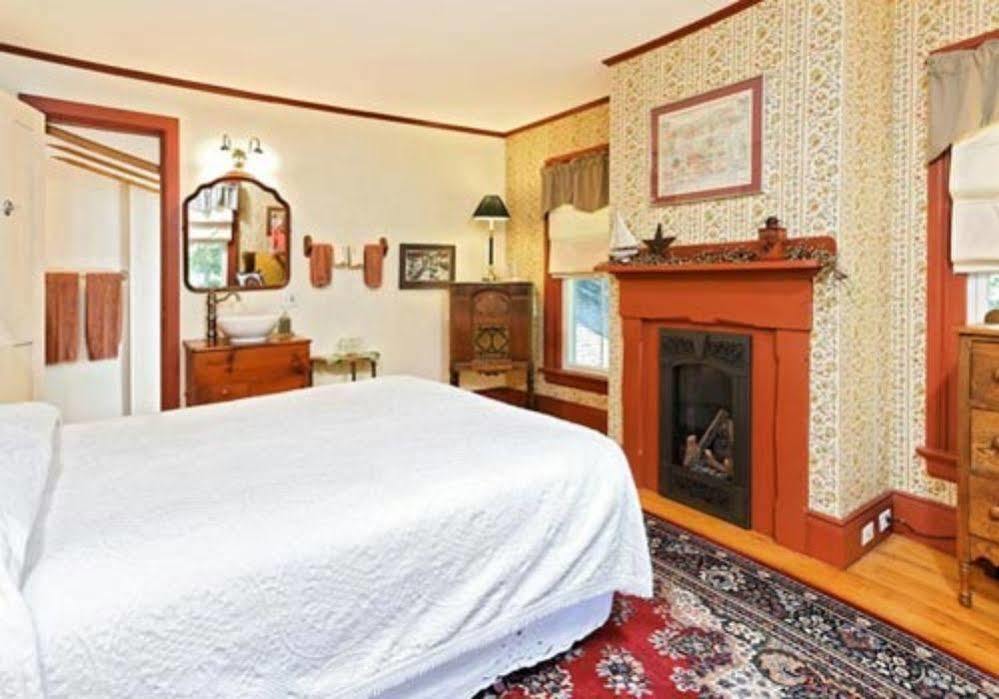 Black Lantern B&B Topsham Экстерьер фото